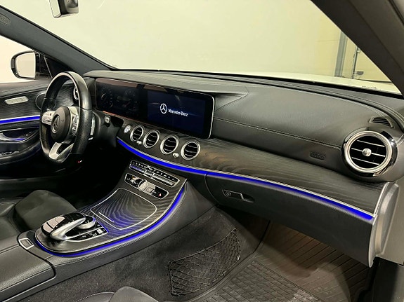 Mercedes-Benz E200 5 of 5