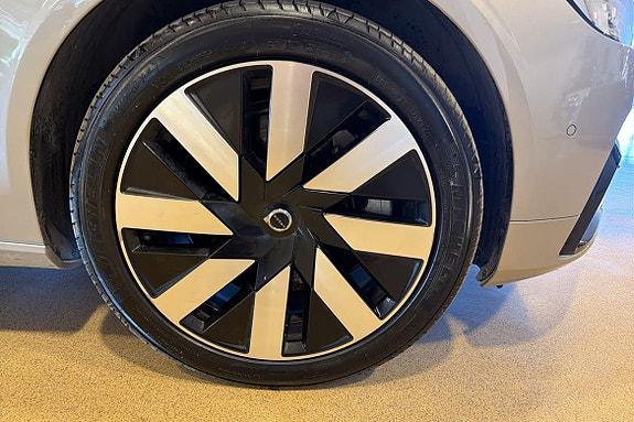 Volvo V90 12 of 21