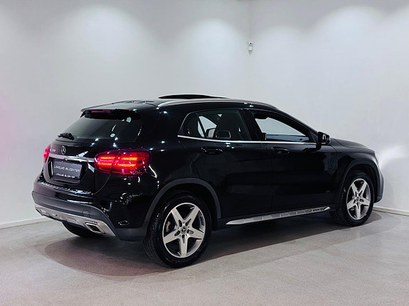 Mercedes-Benz GLA200 18 of 18