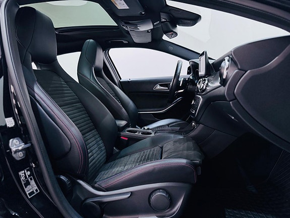 Mercedes-Benz GLA200 7 of 18