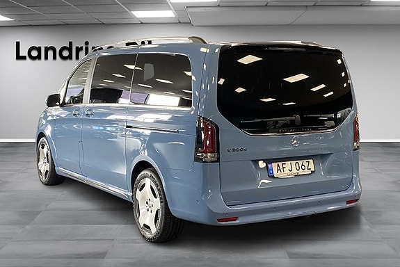 Mercedes-Benz V300 6 of 14