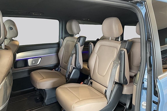 Mercedes-Benz V300 13 of 14