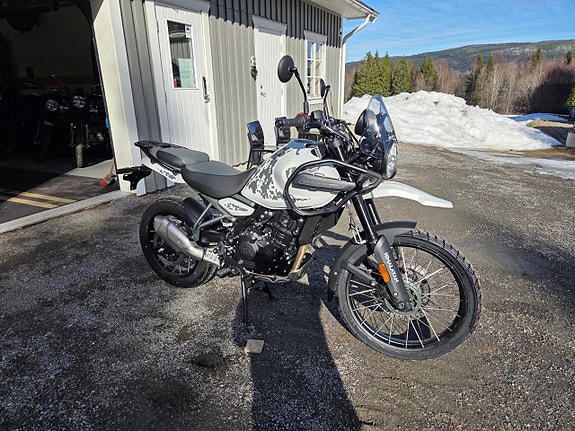 Royal Enfield Himalayan 450 3 of 5