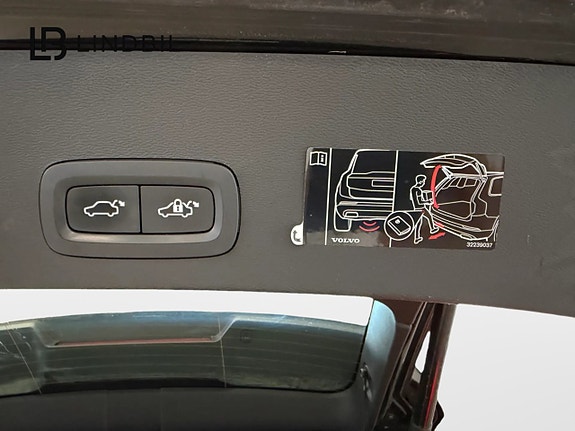 Volvo XC40 15 of 15