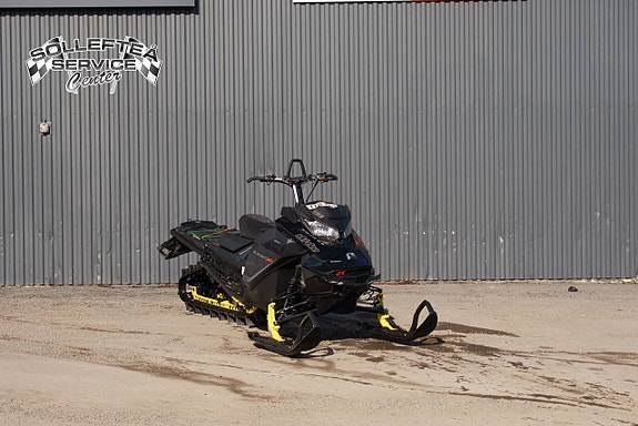 SKI-DOO SUMMIT X 850 154" -17