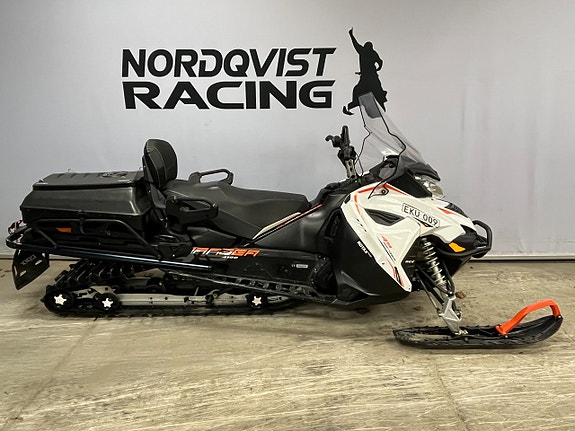 Lynx 49 Ranger 900 ACE 2-up