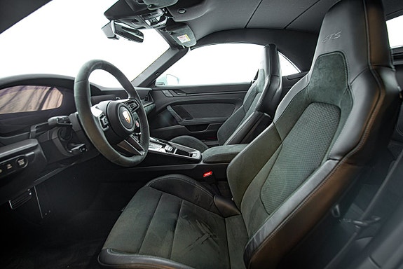 Porsche 911 15 of 30