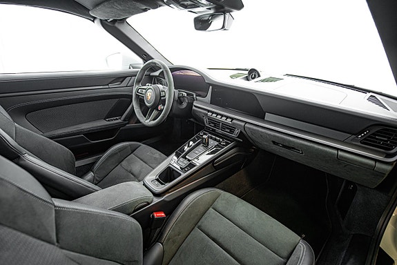 Porsche 911 17 of 30
