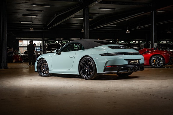 Porsche 911 6 of 30