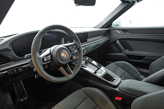 Porsche 911 14 of 30