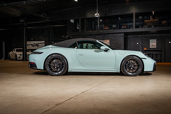 Porsche 911 9 of 30