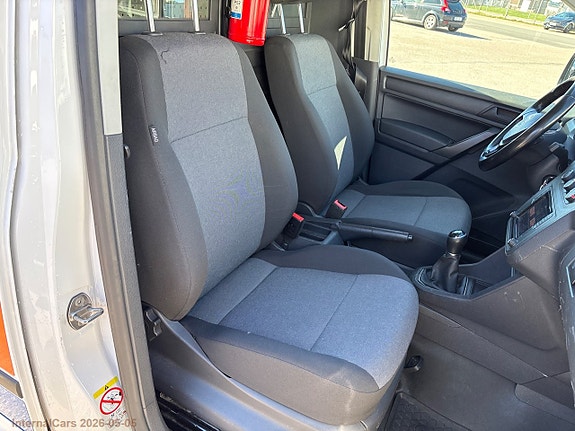 Volkswagen Caddy Maxi 18 of 27