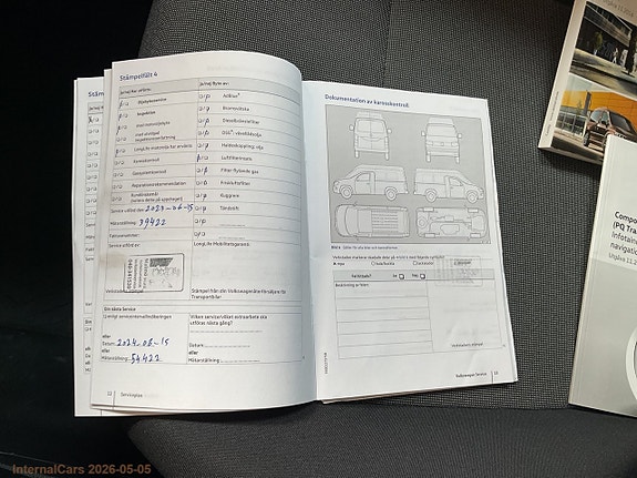 Volkswagen Caddy Maxi 22 of 27