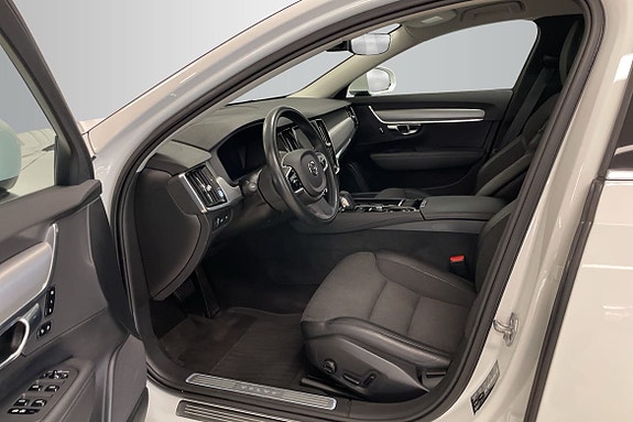 Volvo V90 10 of 17