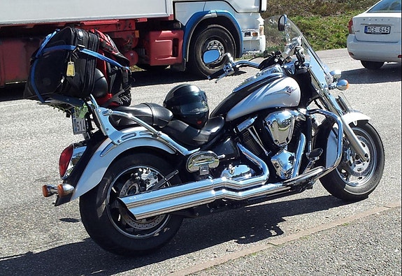 Kawasaki Vulcan 2000 2 of 8