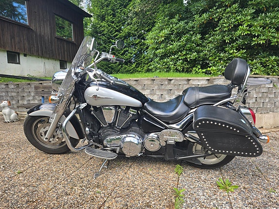 Kawasaki Vulcan 2000 5 of 8