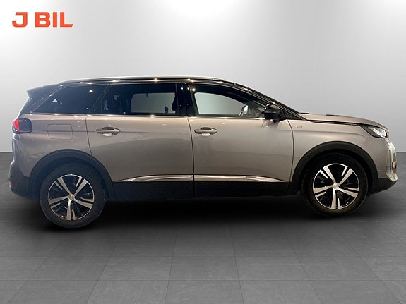 Peugeot 5008 16 of 19