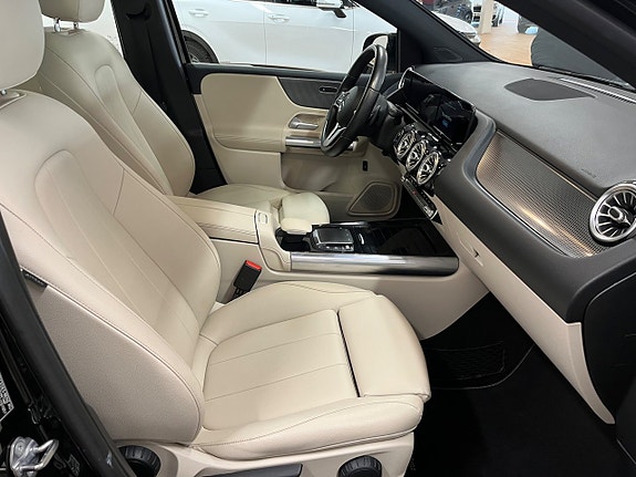 Mercedes-Benz B180 21 of 23