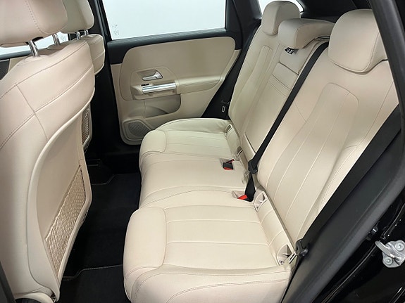 Mercedes-Benz B180 23 of 23