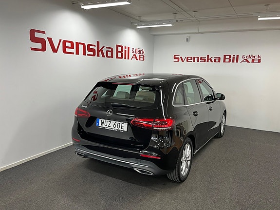 Mercedes-Benz B180 9 of 23