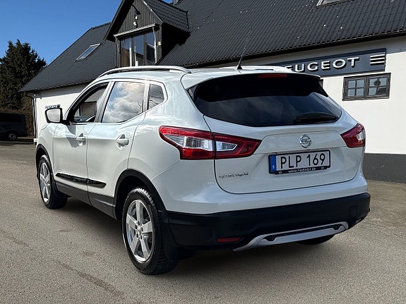 Nissan Qashqai 2 of 4