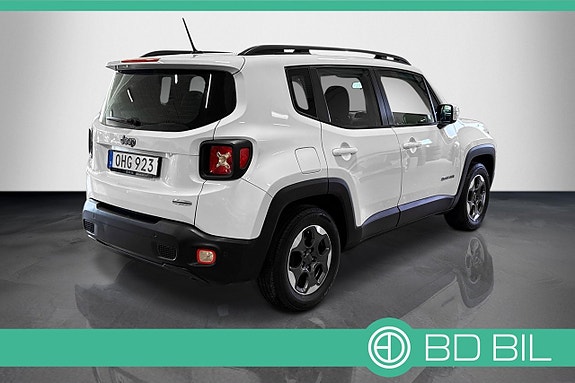 Jeep Renegade 4 of 26