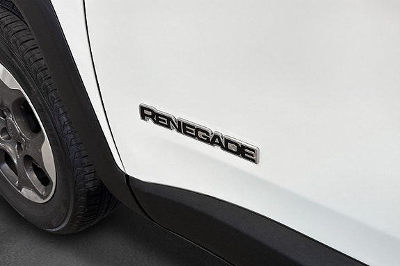 Jeep Renegade 24 of 26