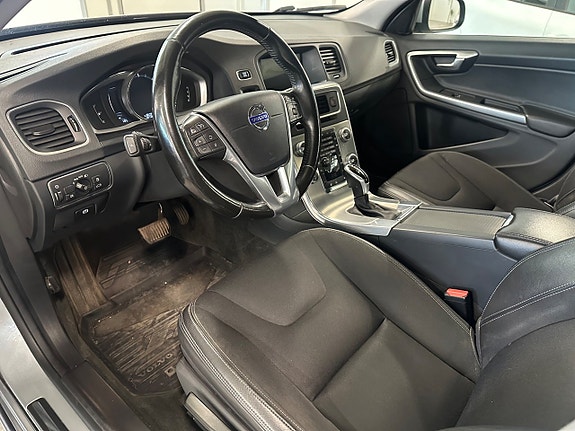 Volvo V60 9 of 16