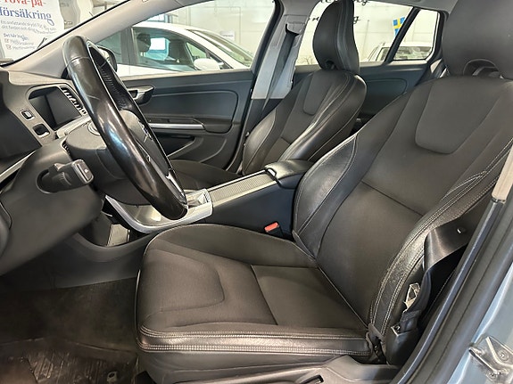 Volvo V60 10 of 16