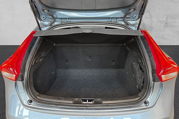Volvo V40 Cross Country 16 of 16