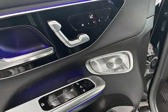 Mercedes-Benz GLC300 de 16 of 29