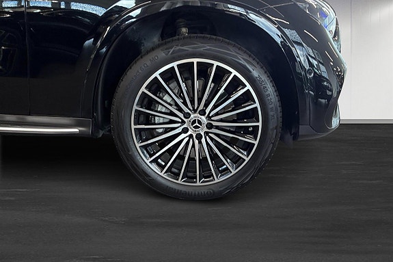 Mercedes-Benz GLC300 de 12 of 29