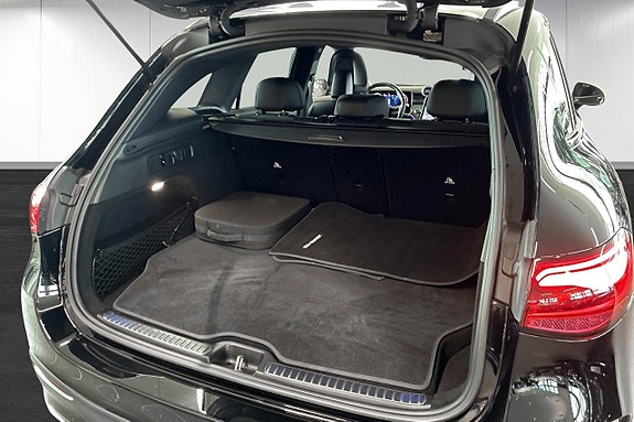 Mercedes-Benz GLC300 de 15 of 29