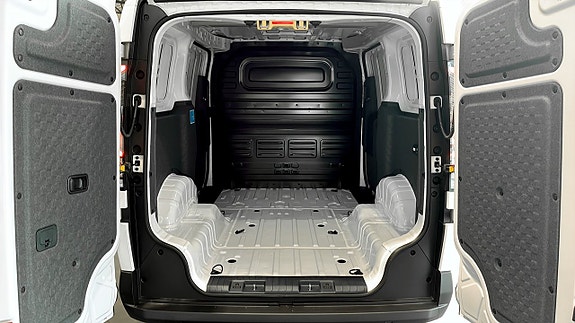 Kia PV5 11 of 15