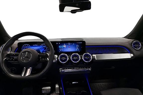 Mercedes-Benz EQB250+ 9 of 17