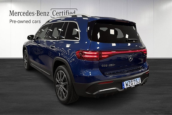Mercedes-Benz EQB250+ 4 of 5