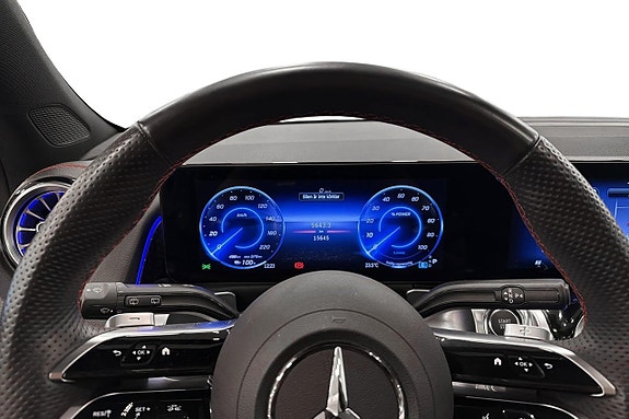 Mercedes-Benz EQB250+ 6 of 17