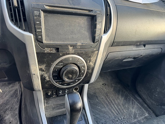 Isuzu D-max 8 of 9