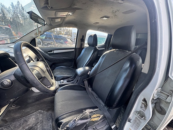 Isuzu D-max 6 of 9