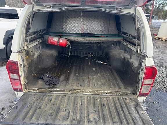 Isuzu D-max 5 of 9