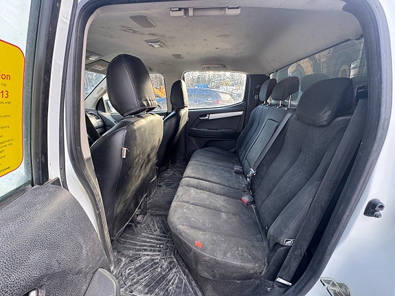 Isuzu D-max 9 of 9