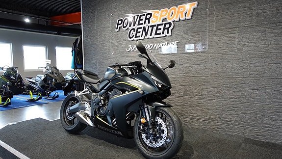 Honda CBR650R E-Clutch *3,45% upp till 250 000:-!* 2 of 5