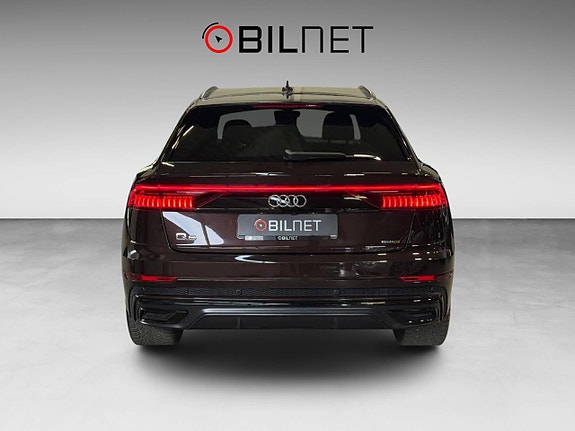 Audi Q8 8 of 19