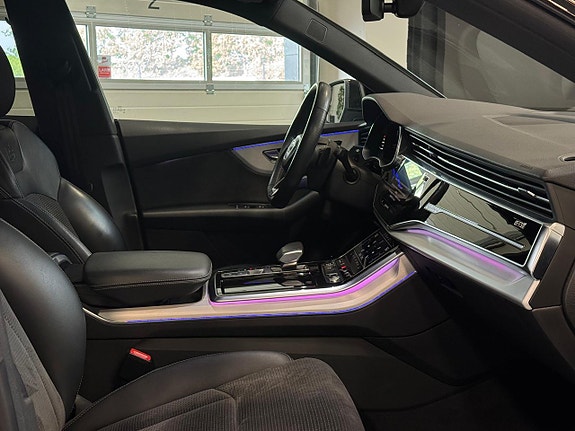 Audi Q8 10 of 19