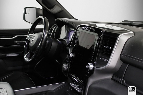 Dodge RAM 1500 4 of 5