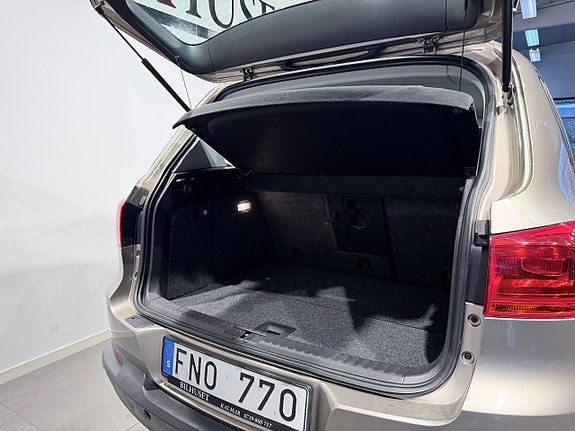 Volkswagen Tiguan 5 of 5
