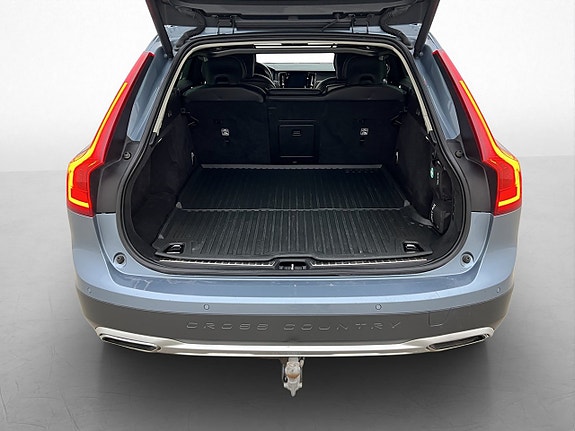 Volvo V90 Cross Country 9 of 30