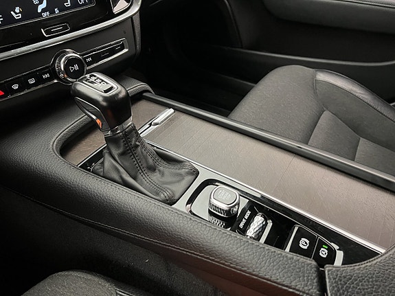 Volvo V90 Cross Country 24 of 30