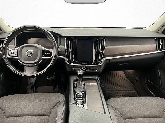 Volvo V90 Cross Country 14 of 30