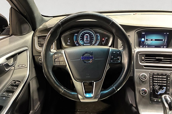 Volvo V60 Cross Country 13 of 17